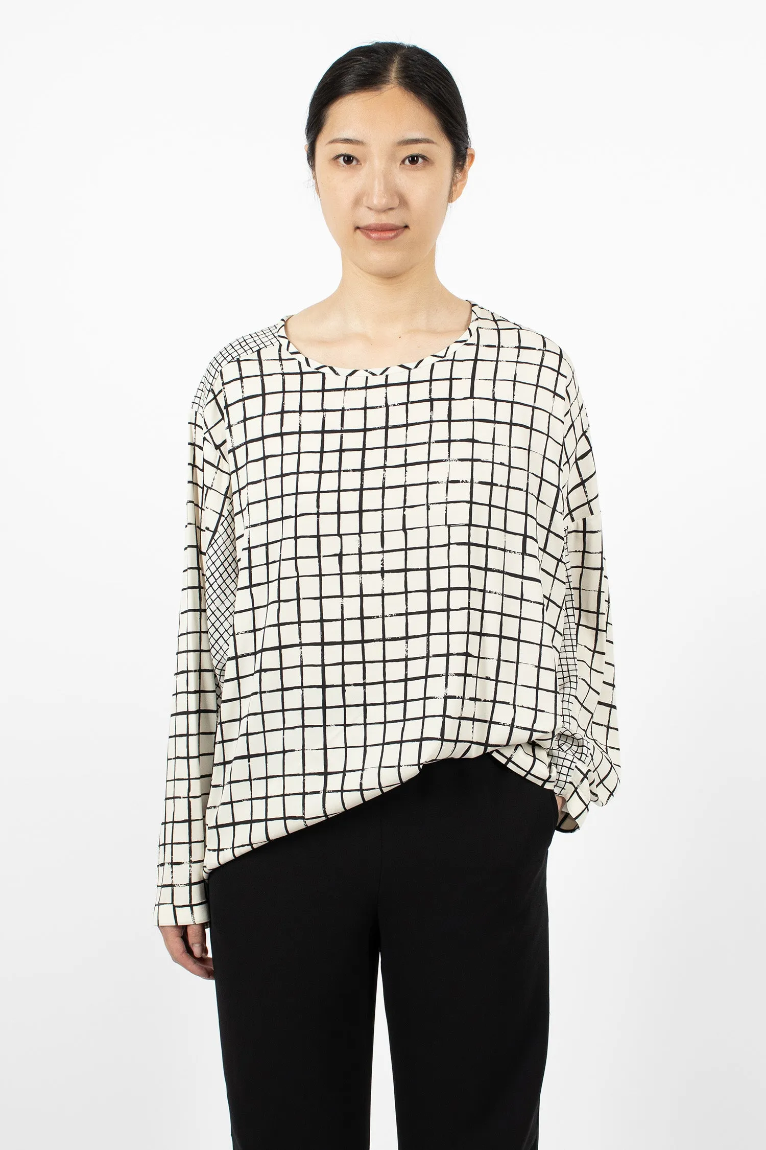 Asymmetrical Top Ecru/Black