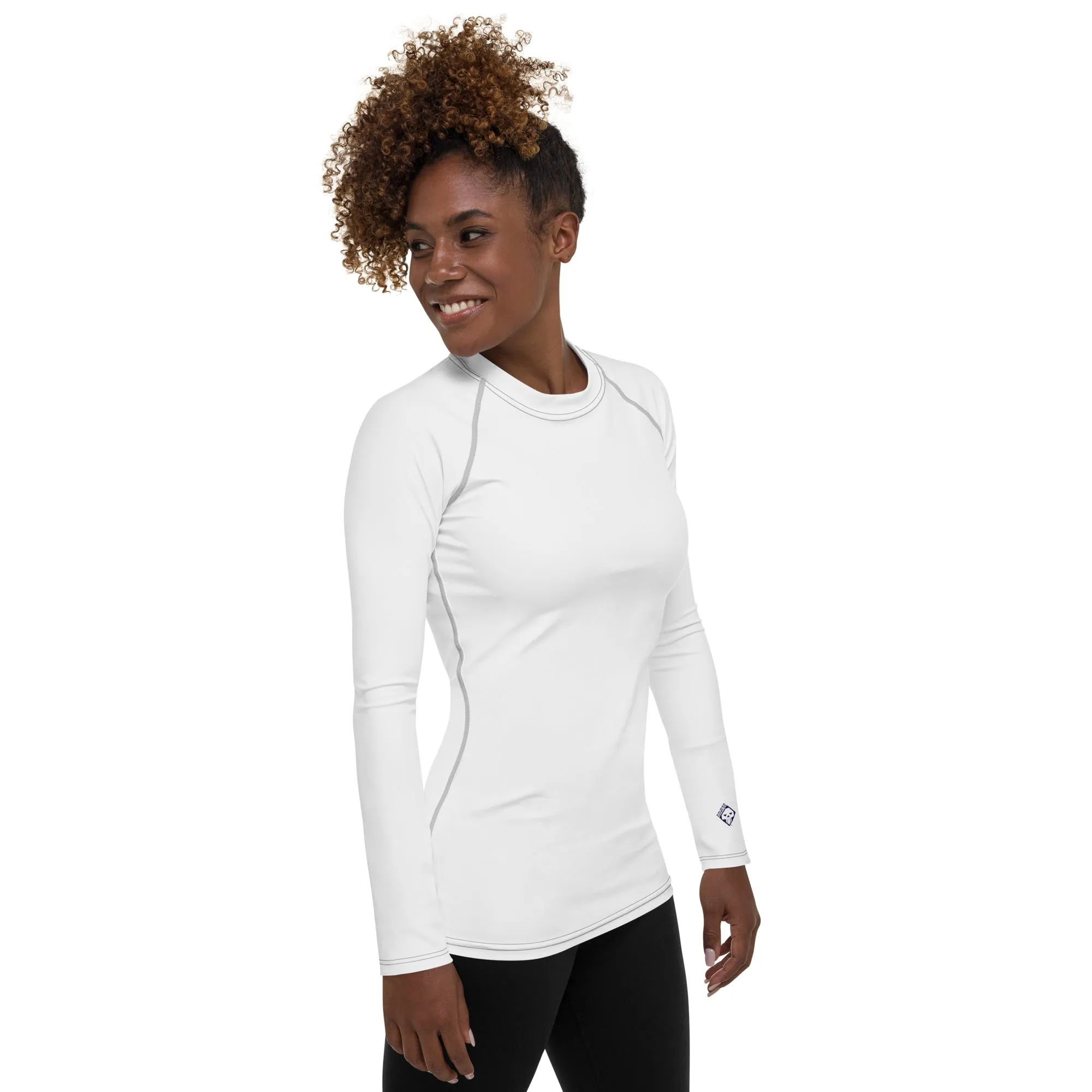 Classic Coverage: Solid Color Rash Guard for Women - Snow