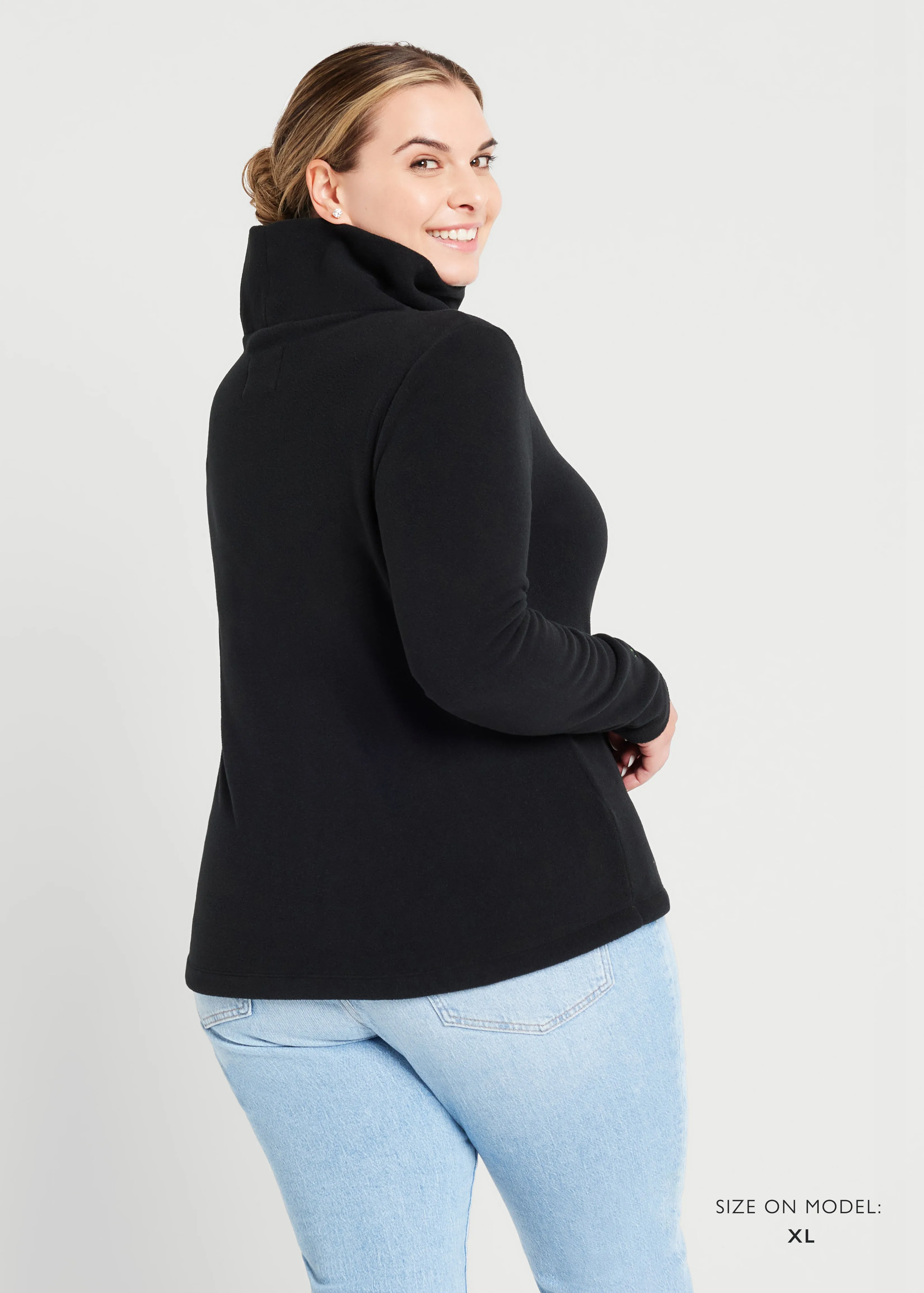 Greenpoint Turtleneck in Vello Fleece (Black)