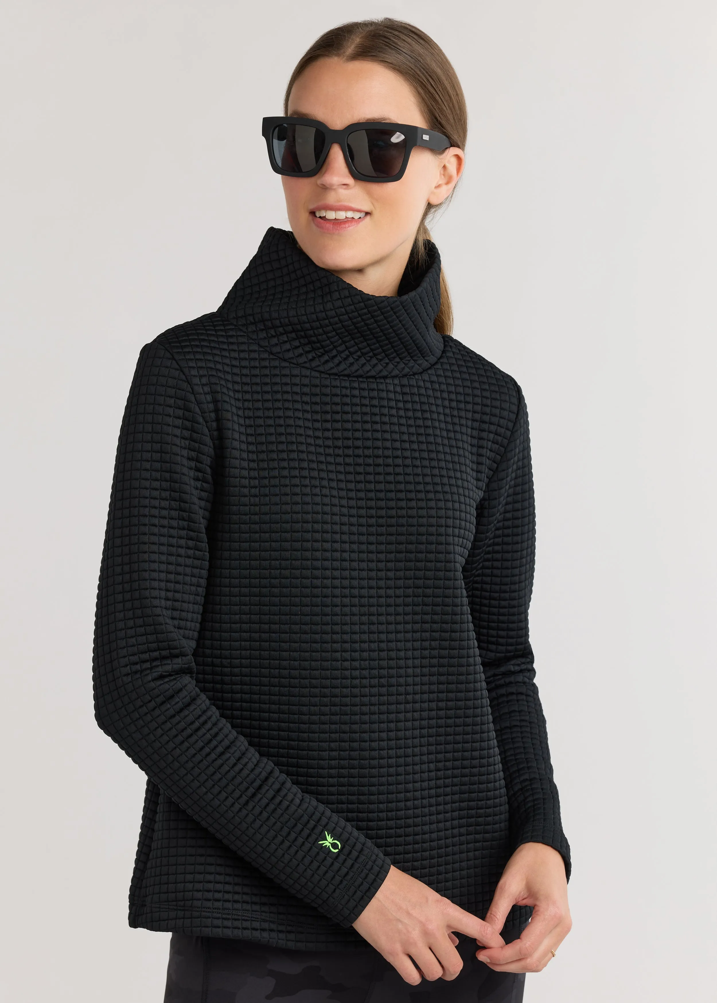 Greenpoint Turtleneck in Waffle (Black)