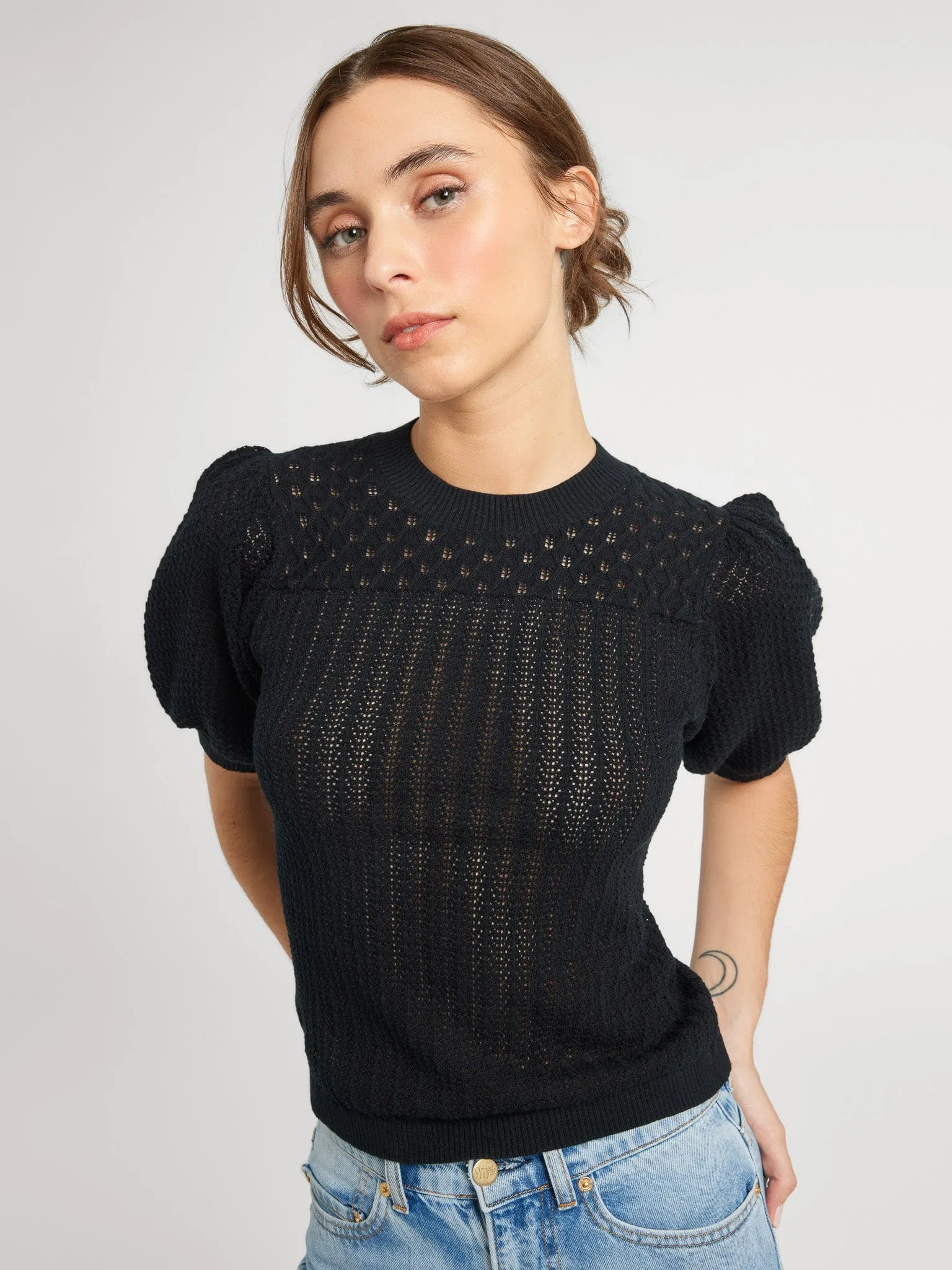 Lola Pullover in Black