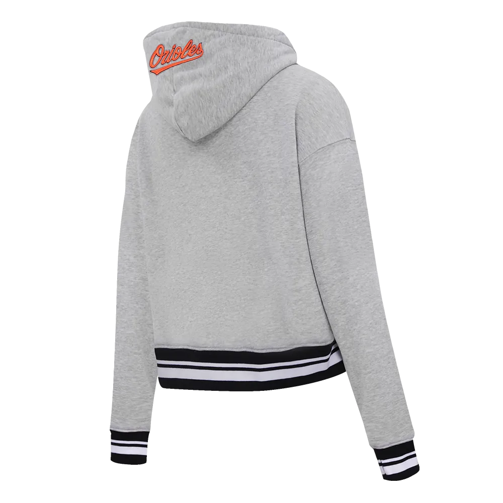 MLB BALTIMORE ORIOLES SCRIPT TAIL WOMEN'S RIB FLC CROPPED PO HOODIE (HEATHER GRAY/BLACK)