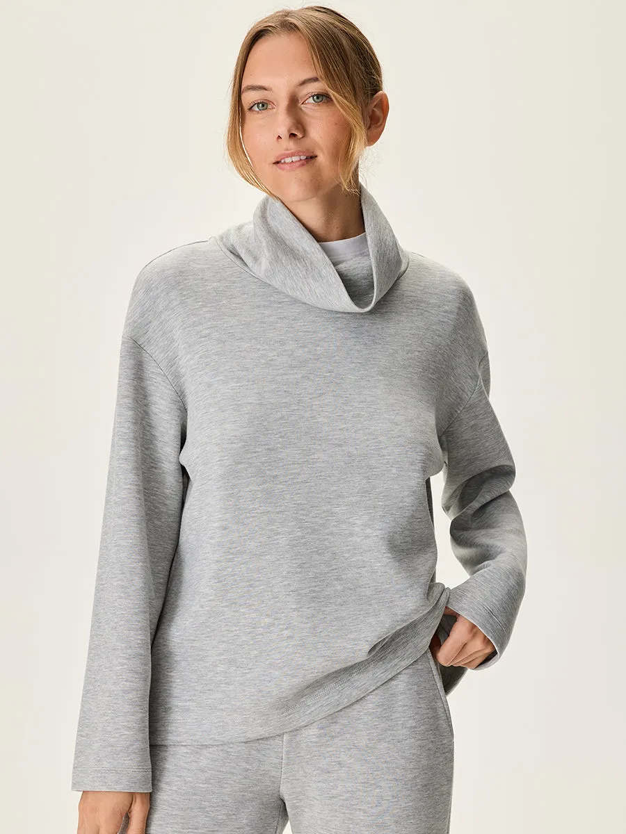 Stratus Funnel Neck