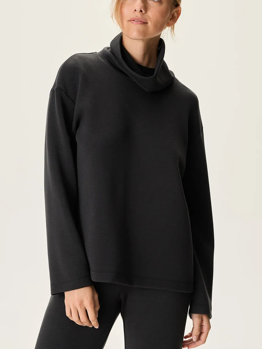 Stratus Funnel Neck